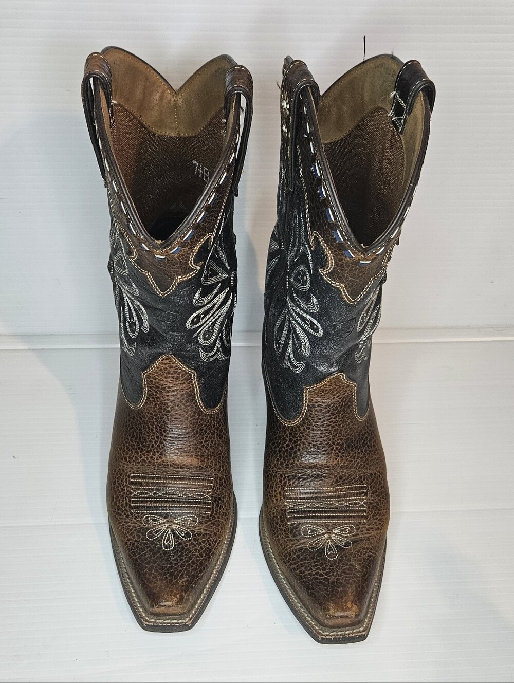 ARIAT Daisy Embroidered Studded Cowgirl Boots Brown Leather Western Women’s 7.5B